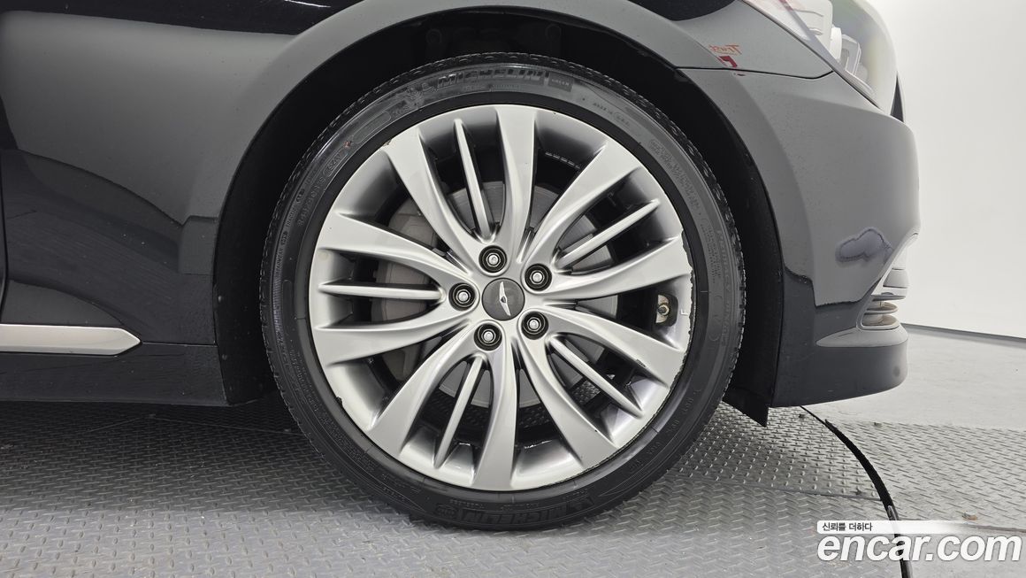 Hyundai Genesis 2016