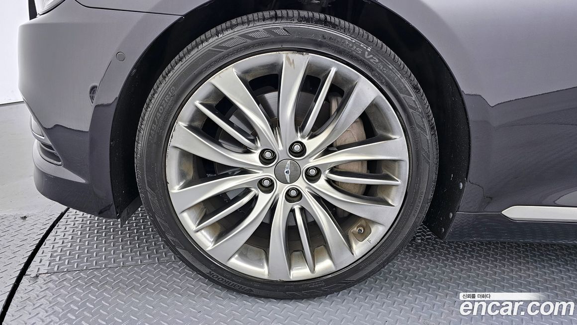 Hyundai Genesis 2016