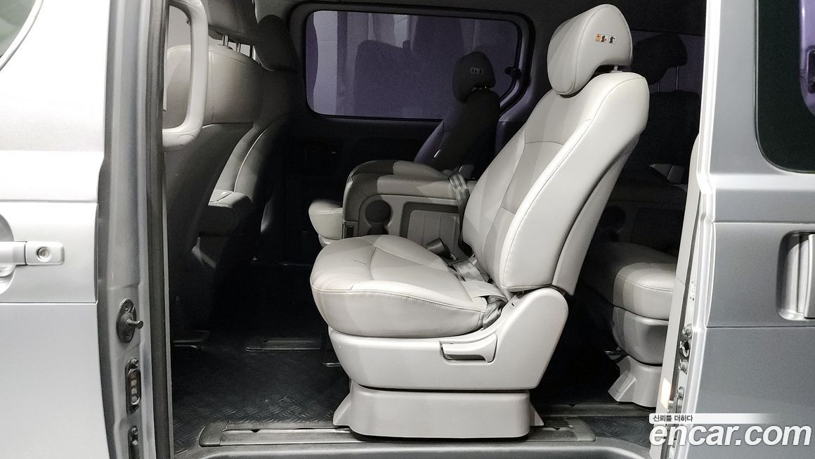Hyundai Starex 2018