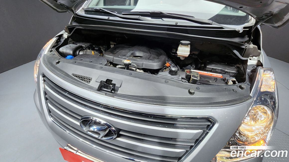 Hyundai Starex 2018