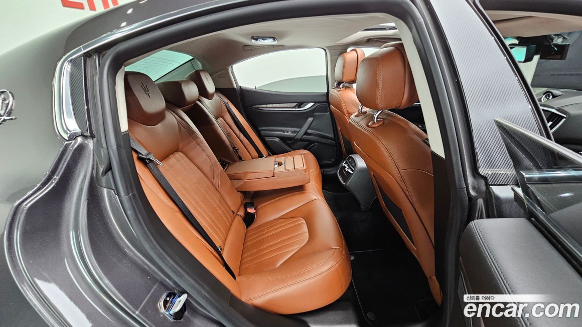 Maserati Ghibli 2015