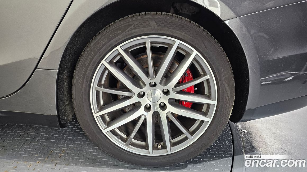 Maserati Ghibli 2015