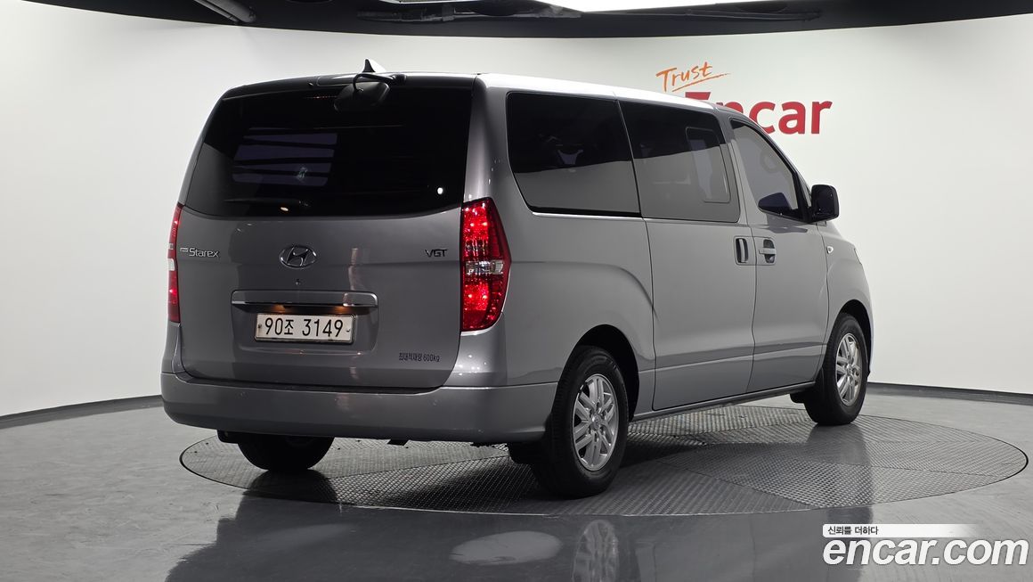 Hyundai Starex 2019