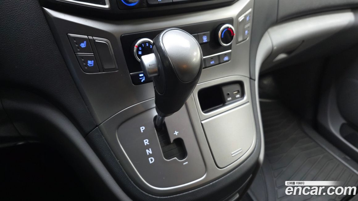 Hyundai Starex 2019