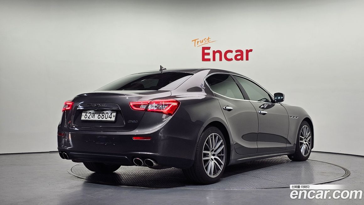 Maserati Ghibli 2015