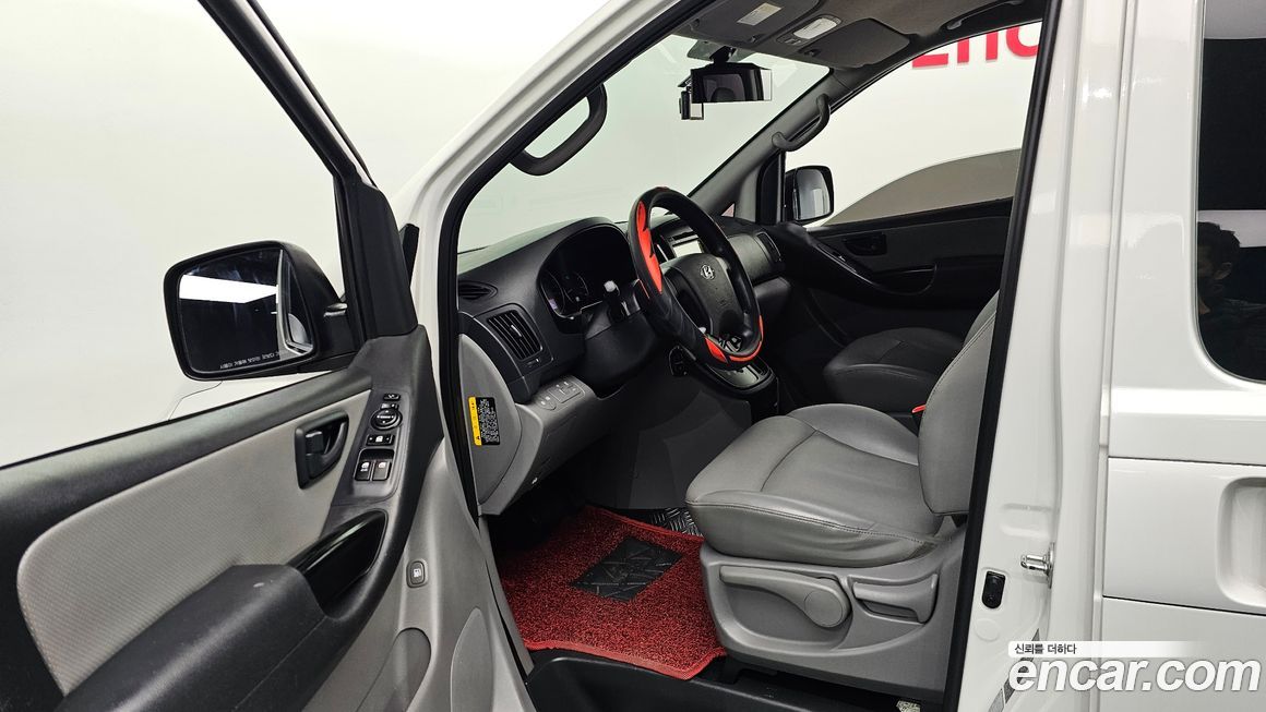 Hyundai Starex 2018