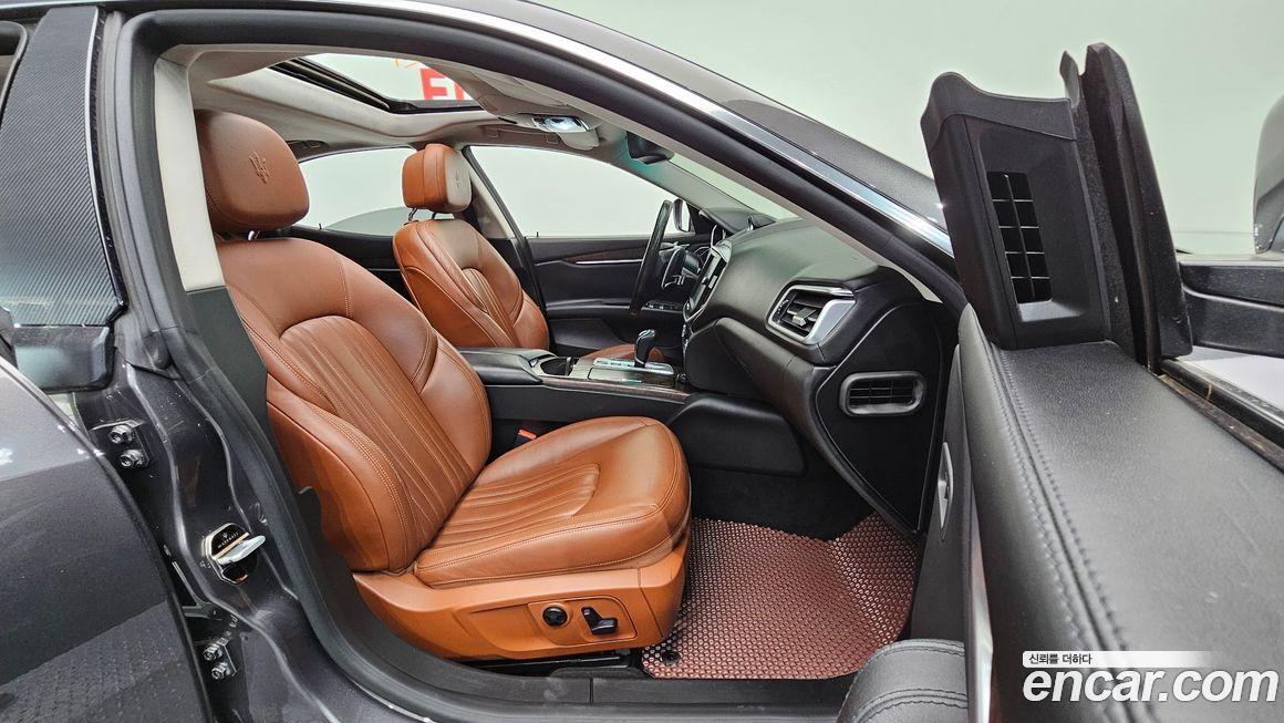 Maserati Ghibli 2015