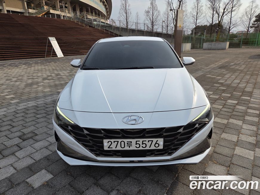 Hyundai AVANTE 2021
