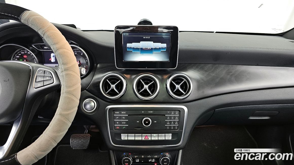 Mercedes-Benz GLA-Class 2018