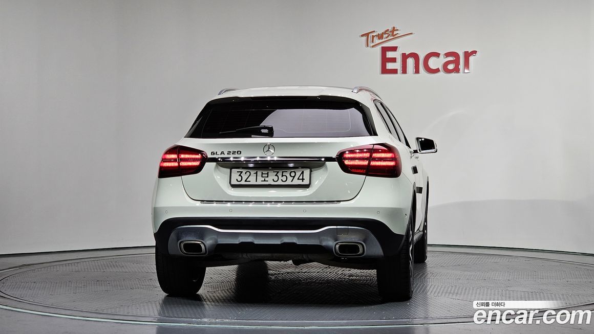 Mercedes-Benz GLA-Class 2018