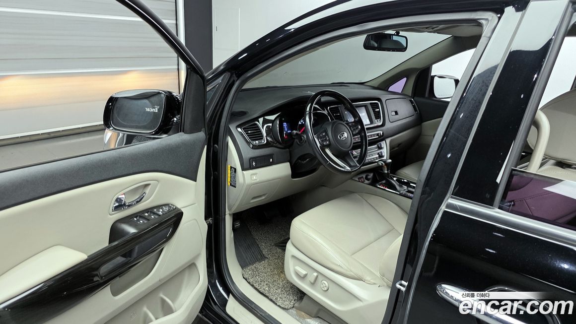 Kia Canival 2019