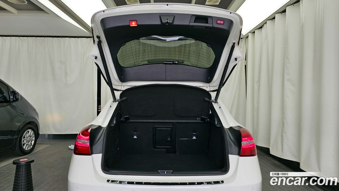 Mercedes-Benz GLA-Class 2018