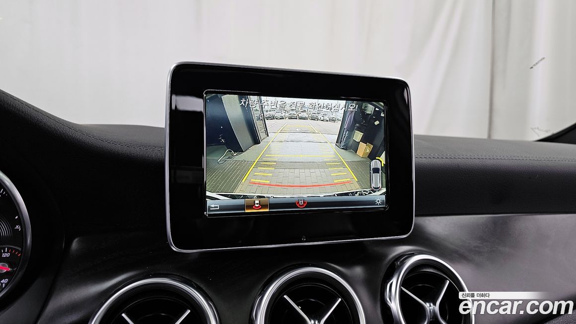 Mercedes-Benz GLA-Class 2018