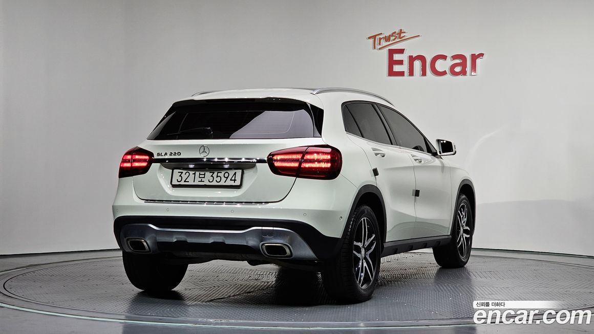 Mercedes-Benz GLA-Class 2018