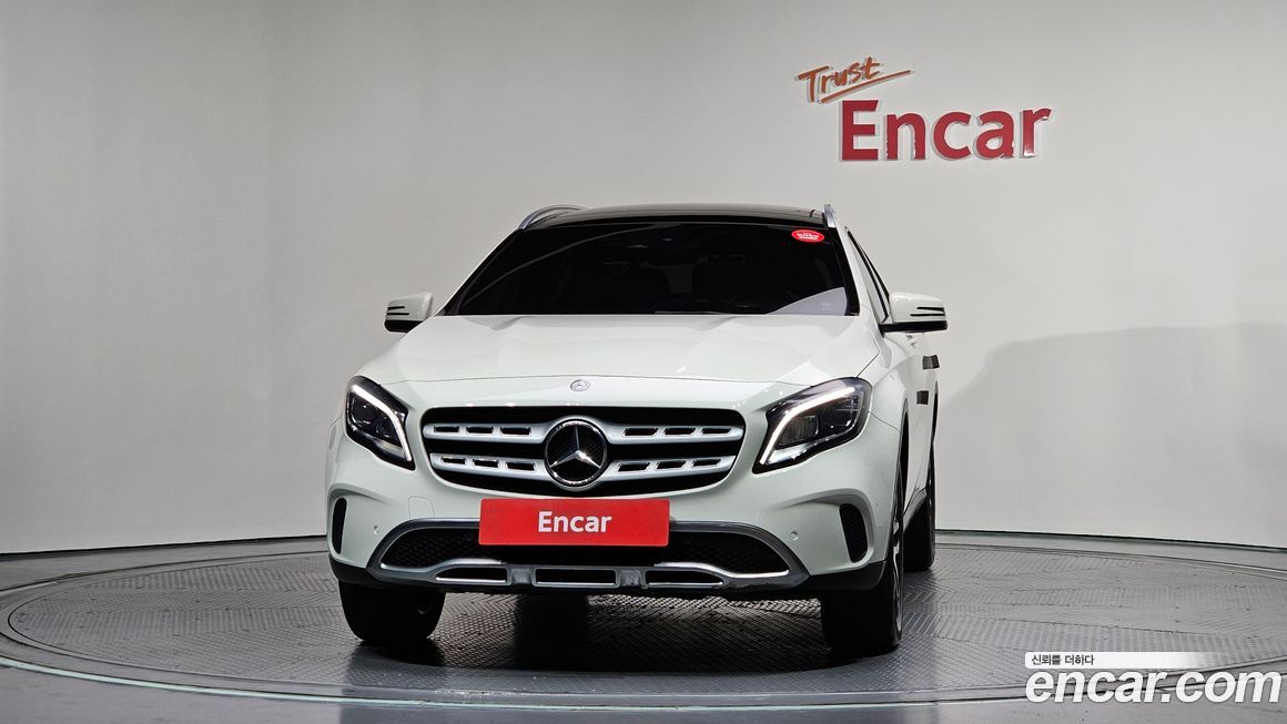 Mercedes-Benz GLA-Class 2018