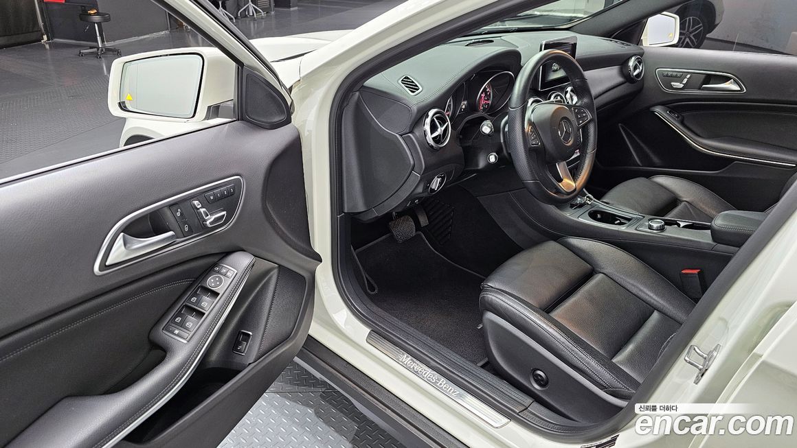 Mercedes-Benz GLA-Class 2018