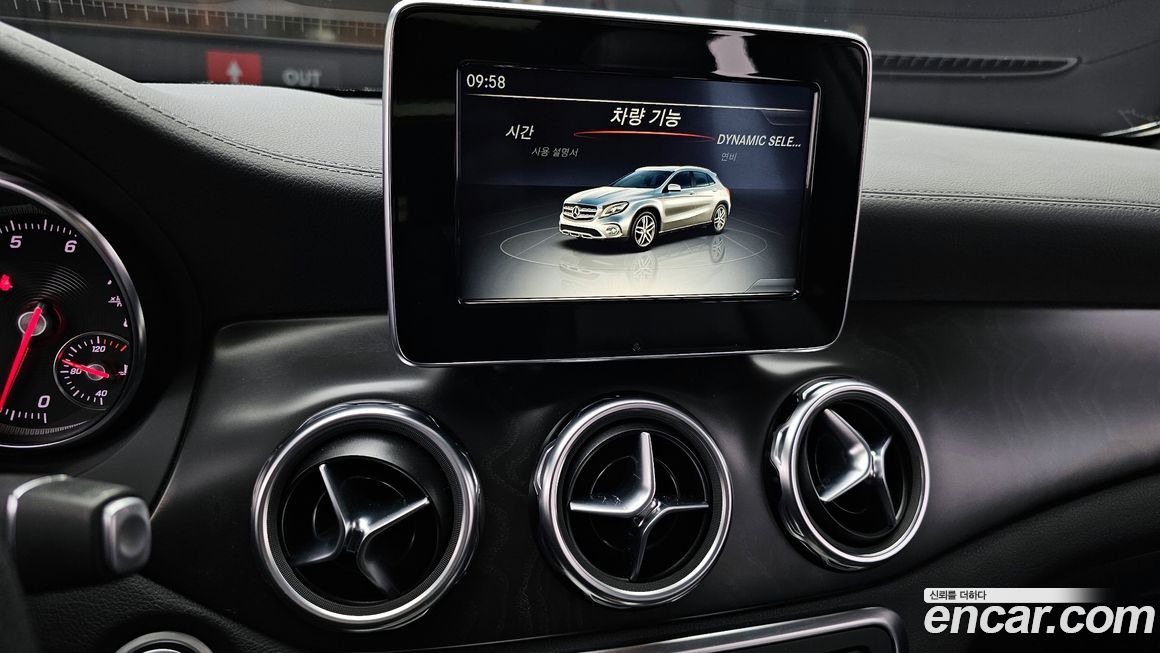 Mercedes-Benz GLA-Class 2018