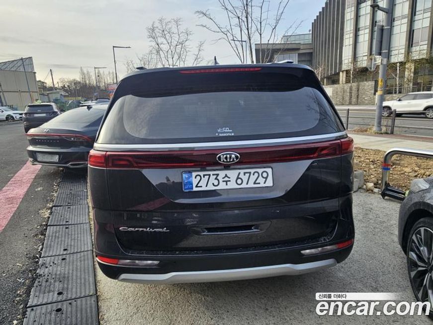 Kia Canival 2021
