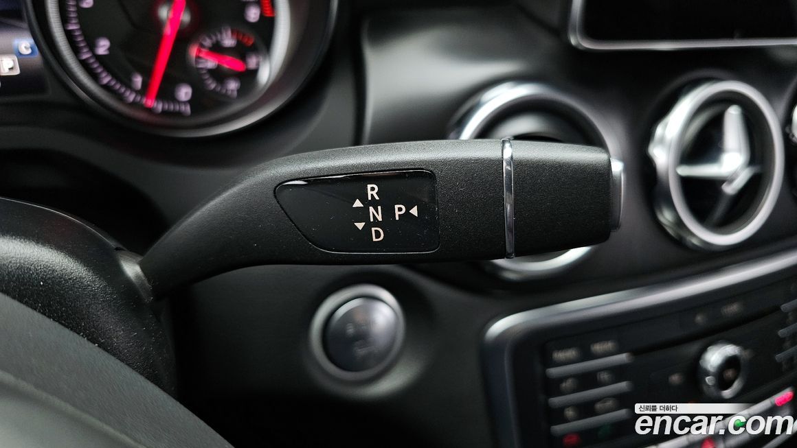 Mercedes-Benz GLA-Class 2018