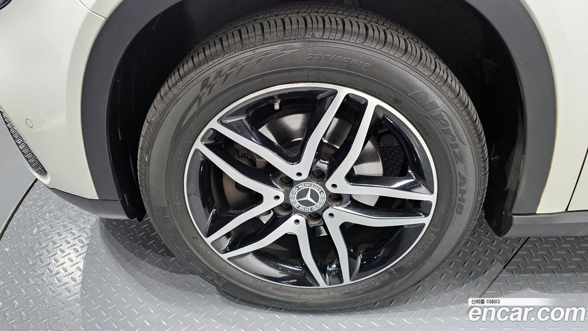 Mercedes-Benz GLA-Class 2018