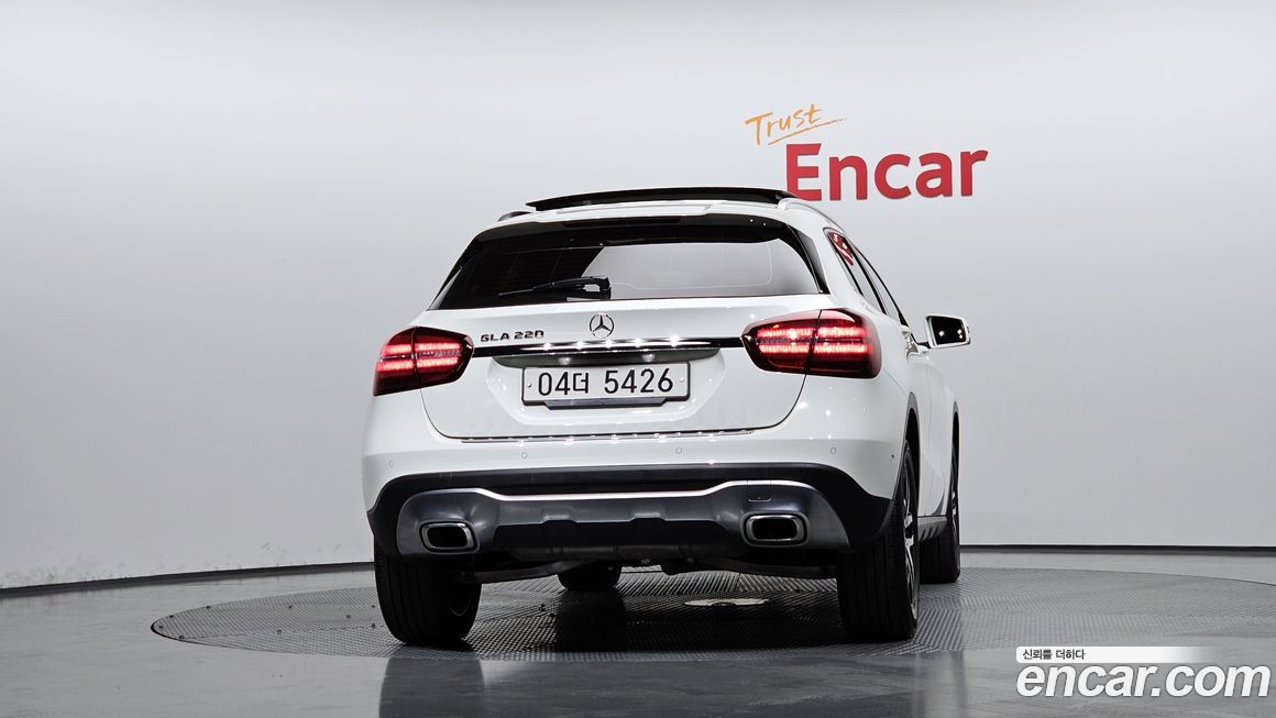 Mercedes-Benz GLA-Class 2018