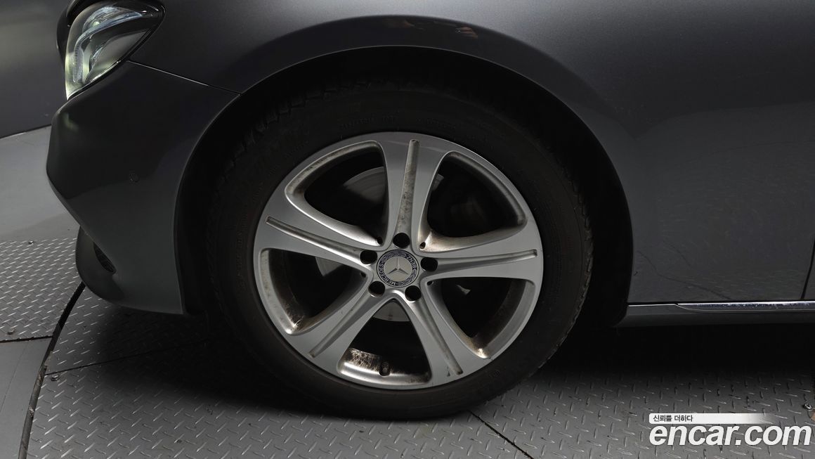 Mercedes-Benz E-Class 2017