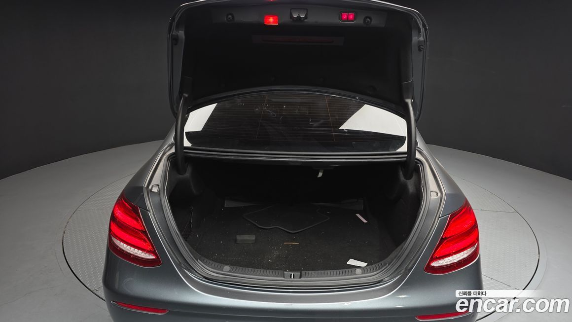 Mercedes-Benz E-Class 2017