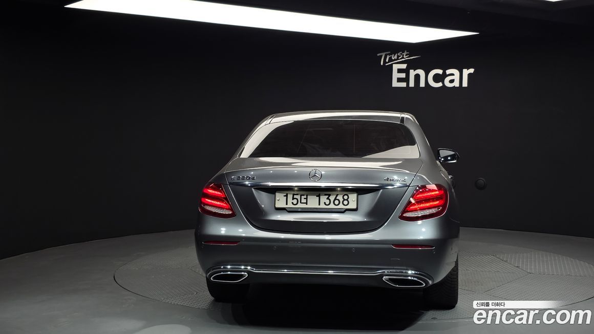 Mercedes-Benz E-Class 2017