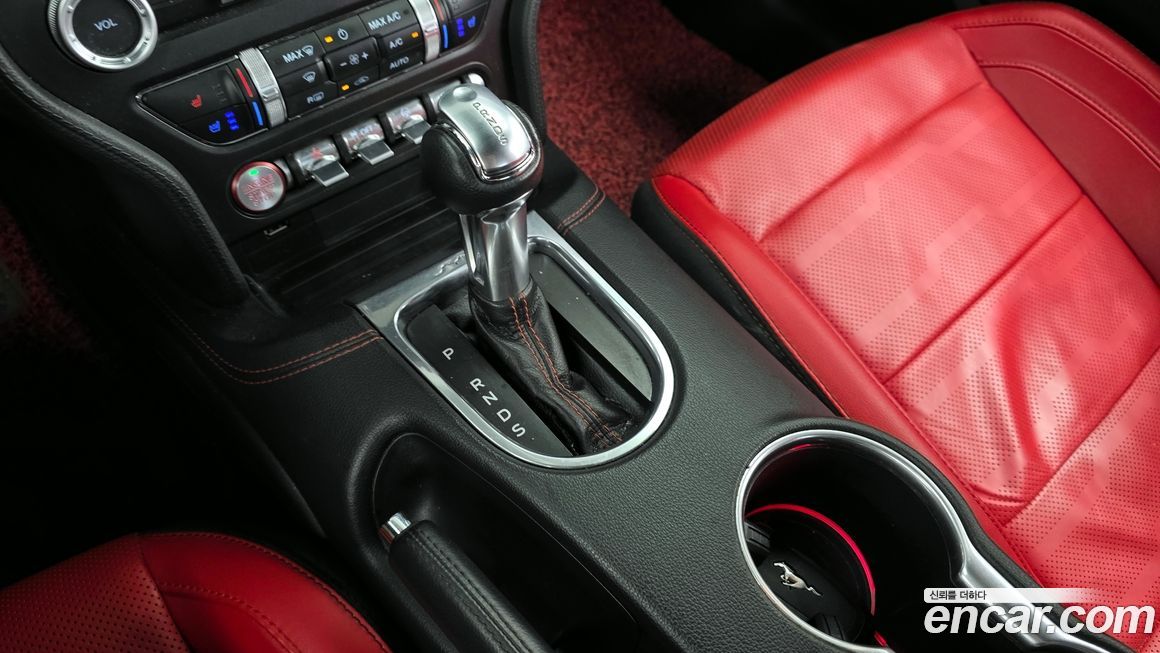 Ford Mustang 2020