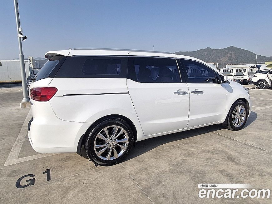 Kia Canival 2020