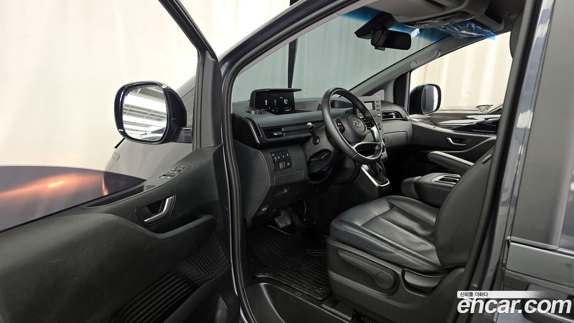 Hyundai Staria 2024