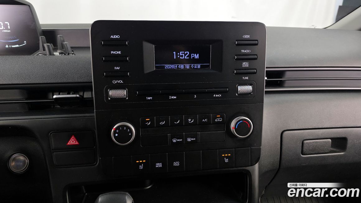 Hyundai Staria 2024