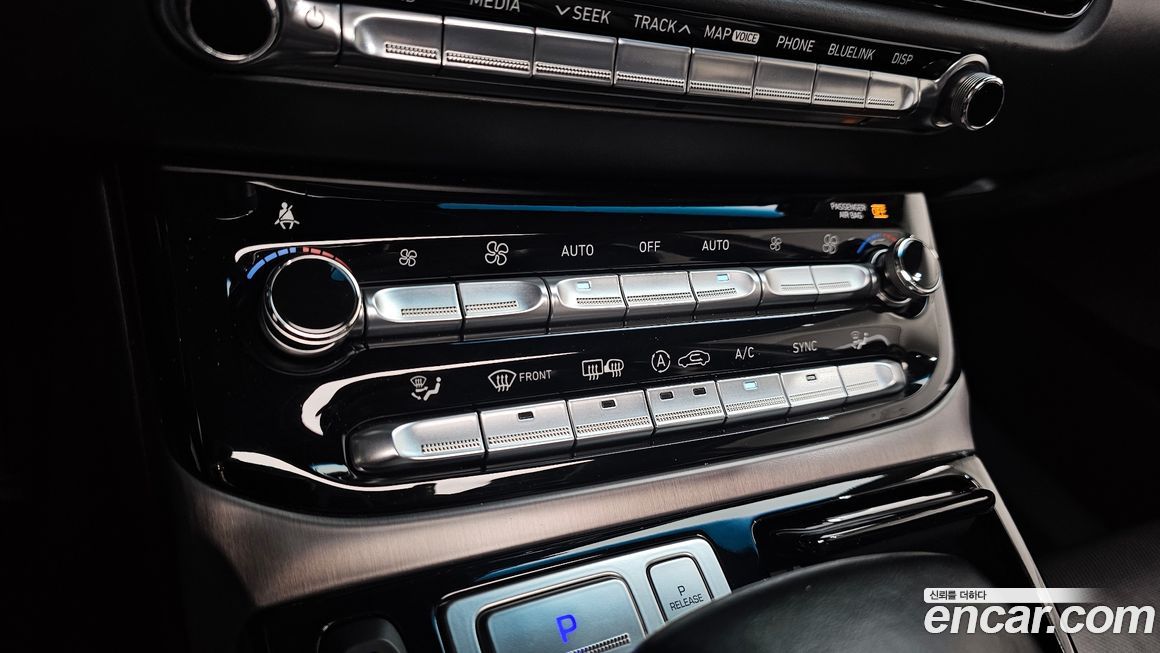 Genesis EQ900 2018