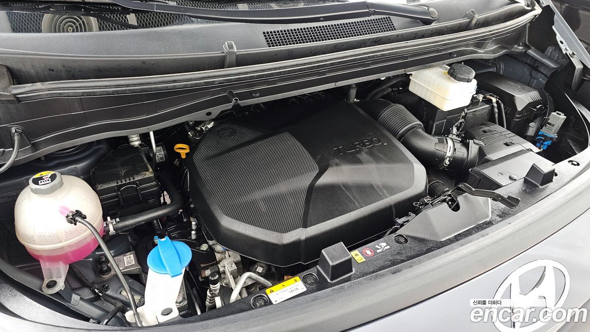 Hyundai Staria 2024