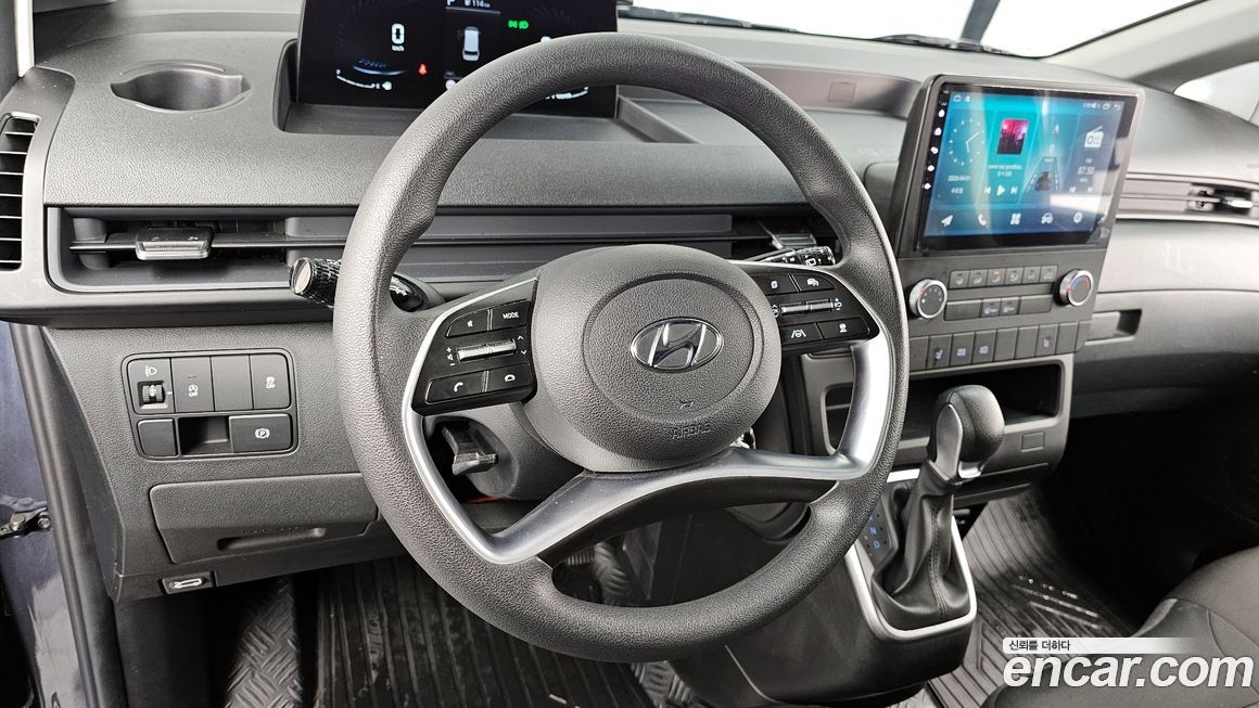 Hyundai Staria 2024