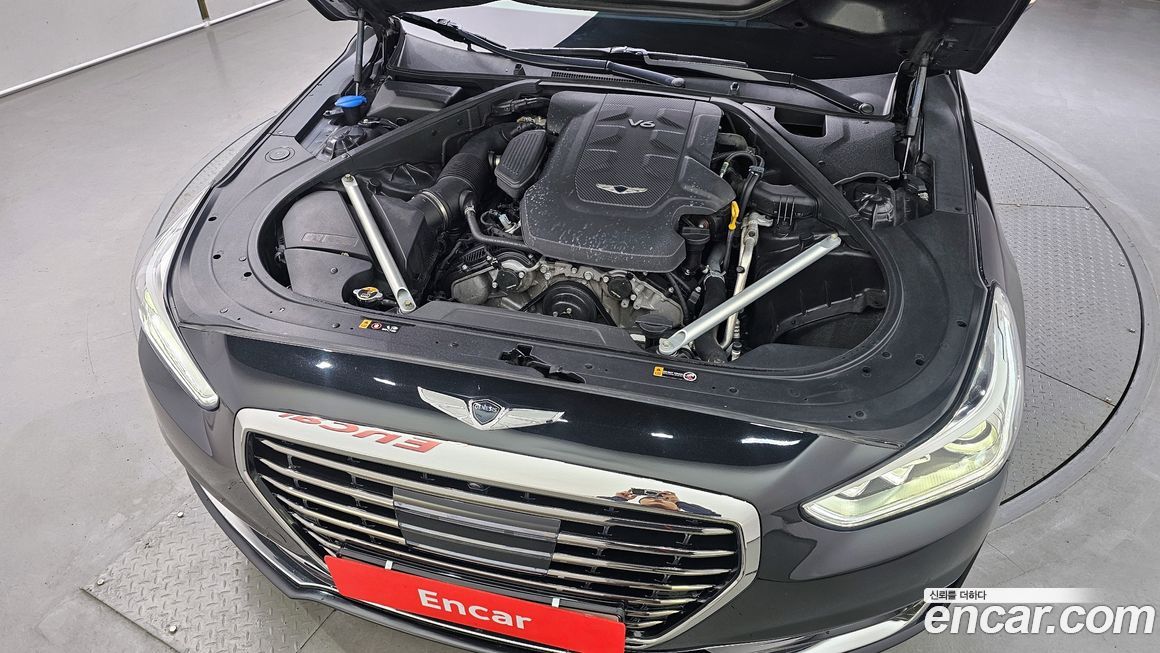 Genesis EQ900 2018