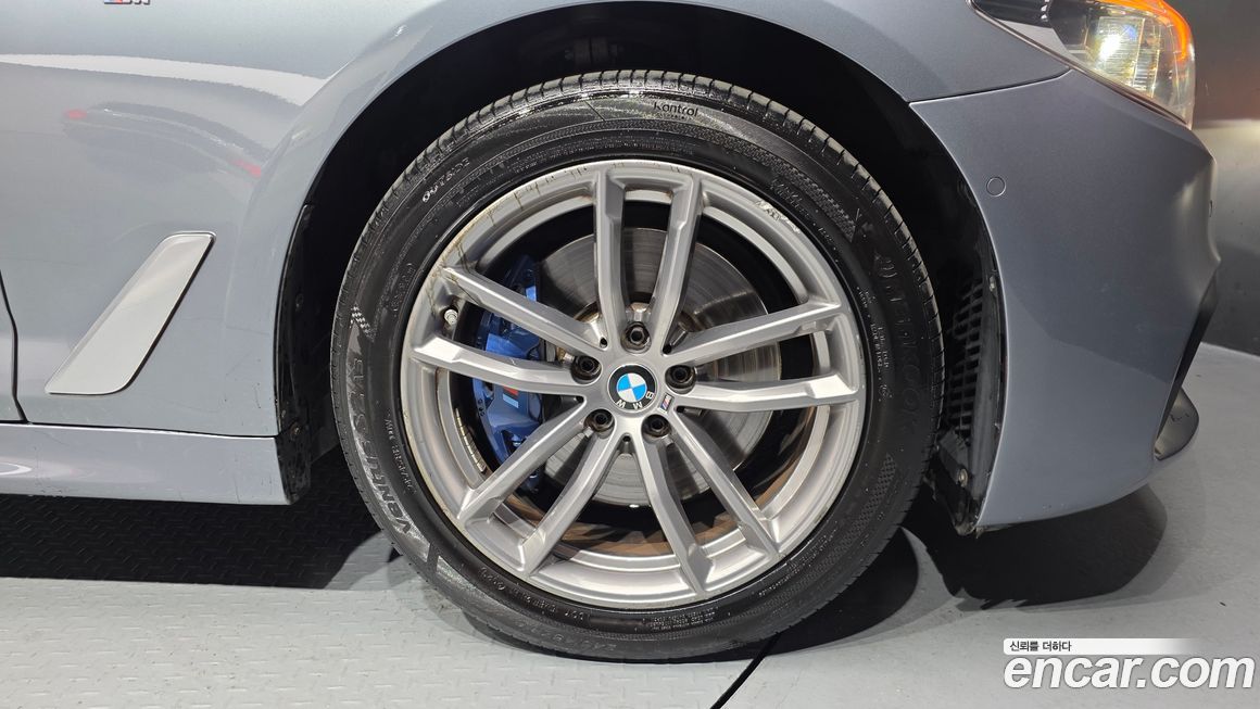 BMW 5-Series 2018