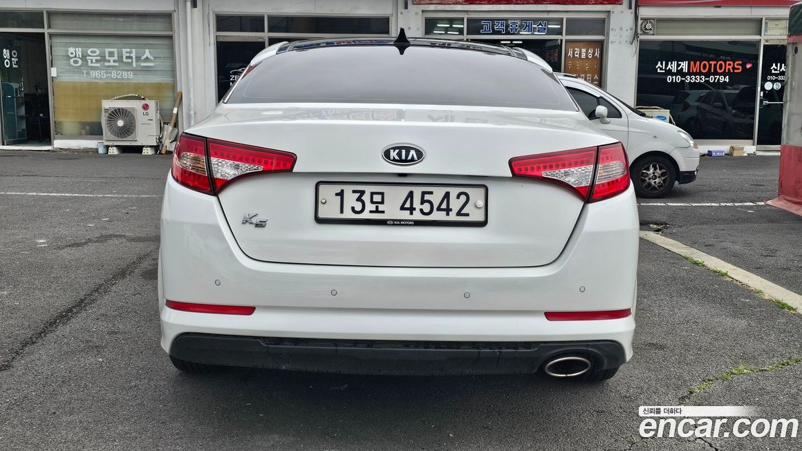 Kia K5 2011