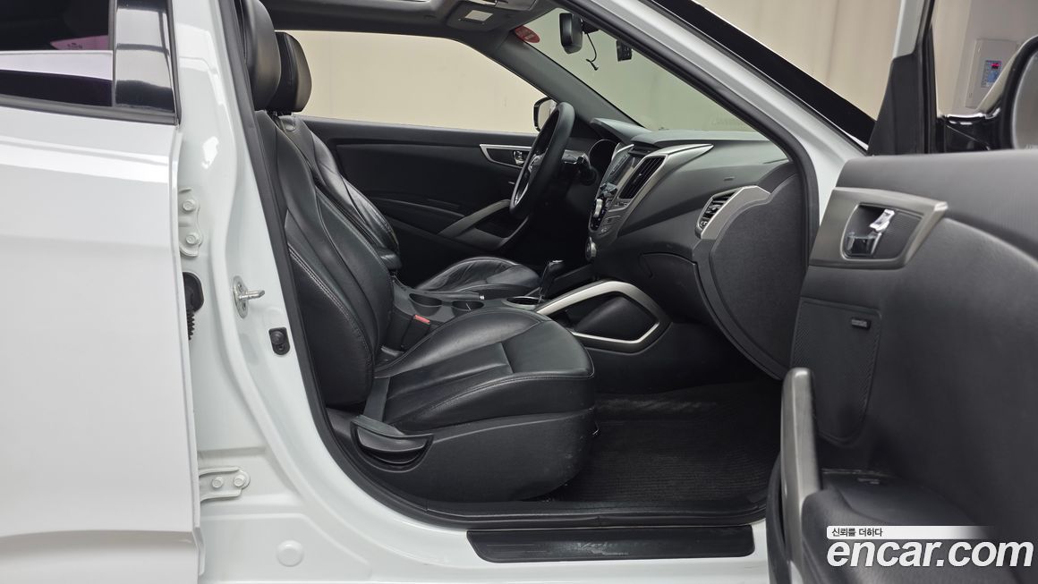 Hyundai Veloster 2013