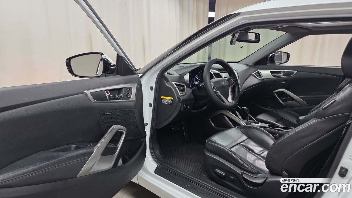 Hyundai Veloster 2013