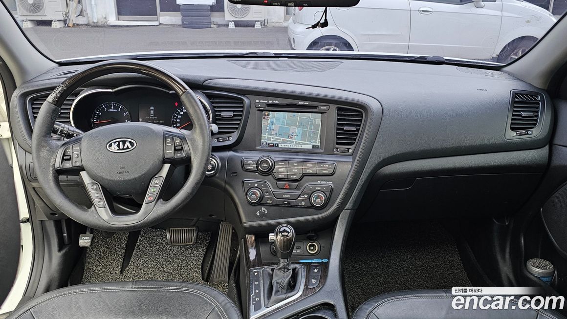 Kia K5 2011