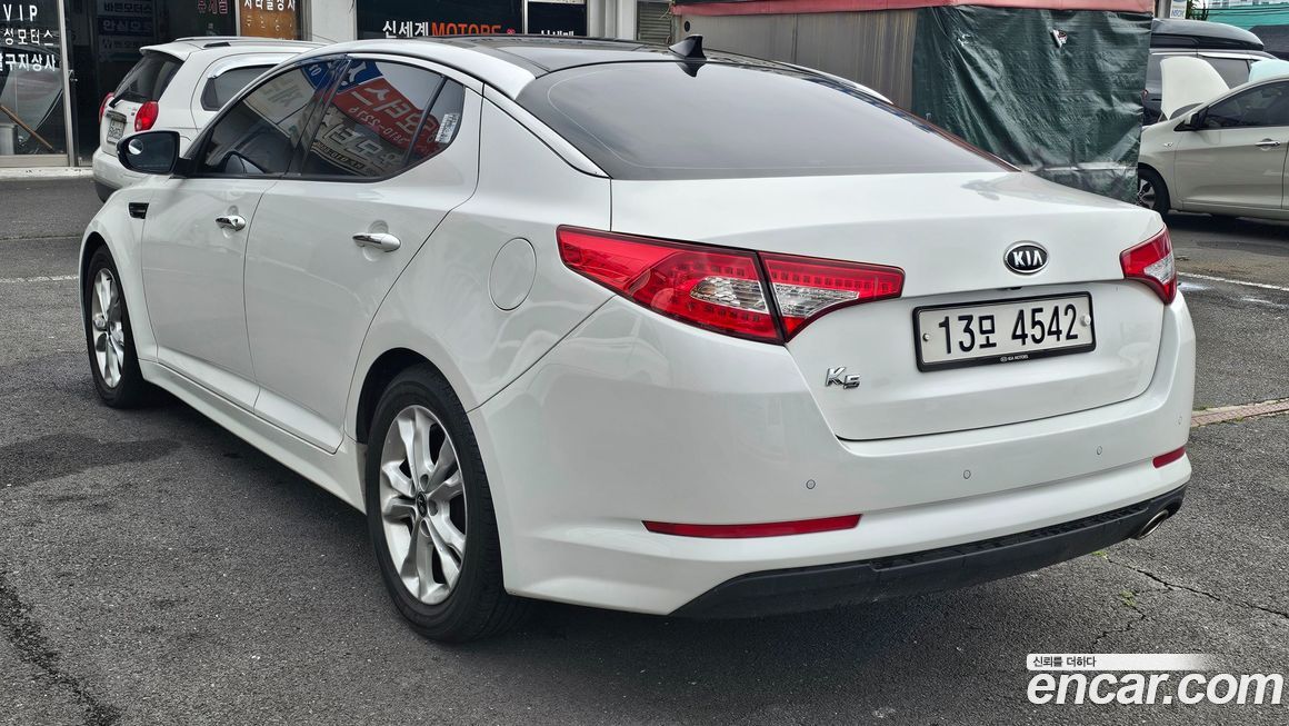 Kia K5 2011