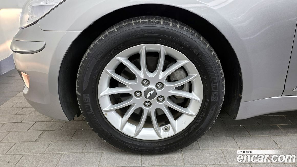 Hyundai Genesis 2011