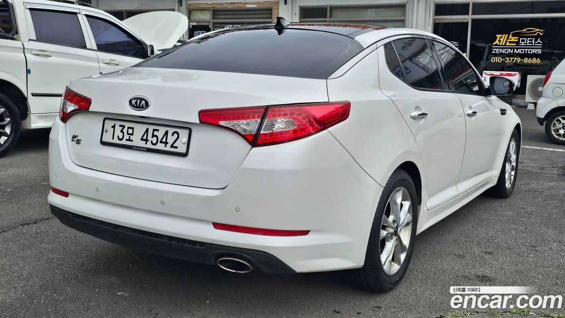 Kia K5 2011