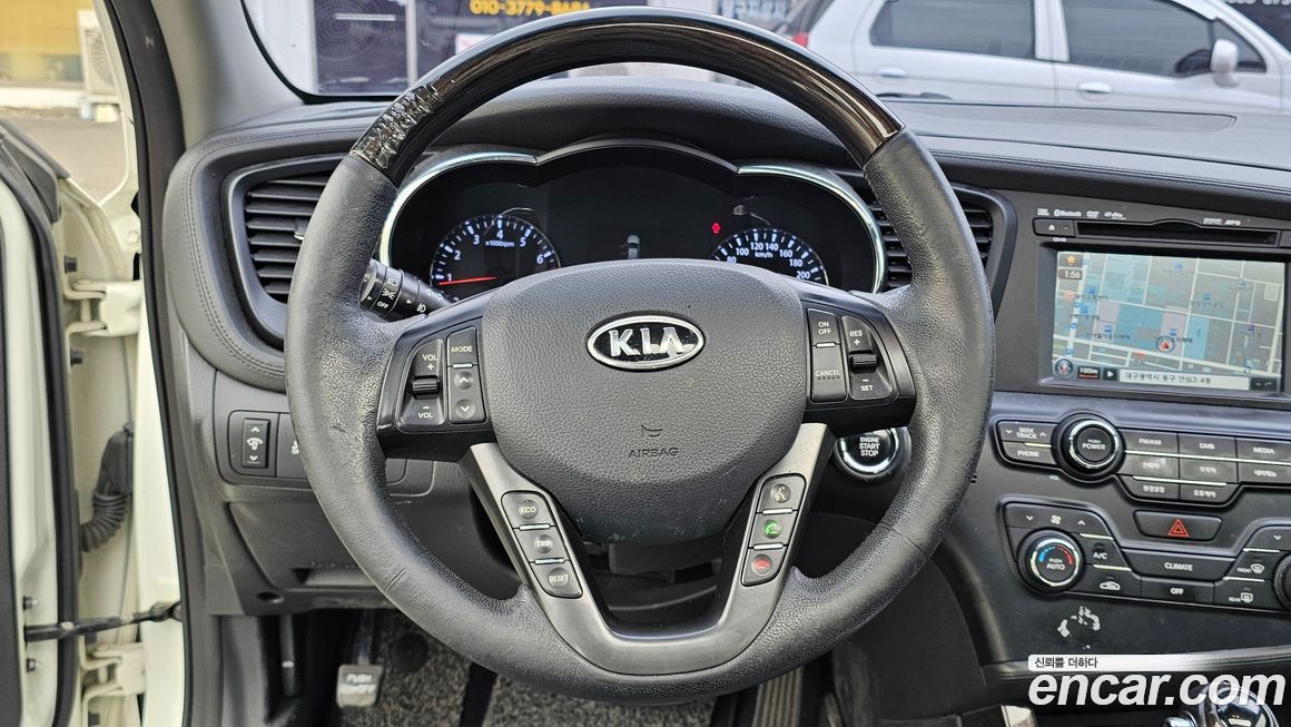 Kia K5 2011
