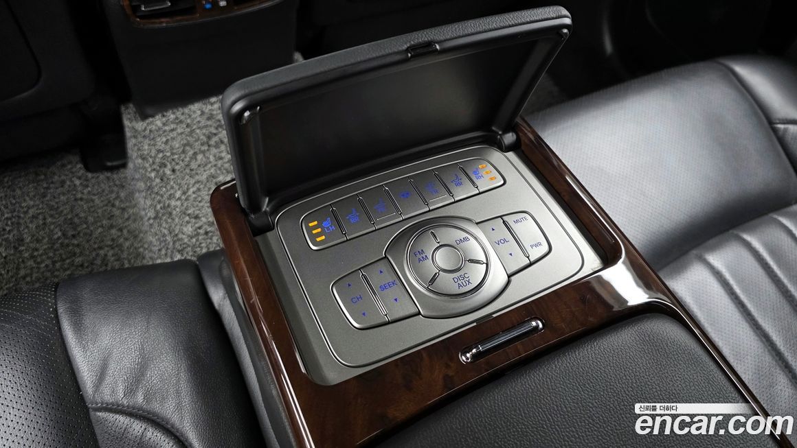 Hyundai Genesis 2011