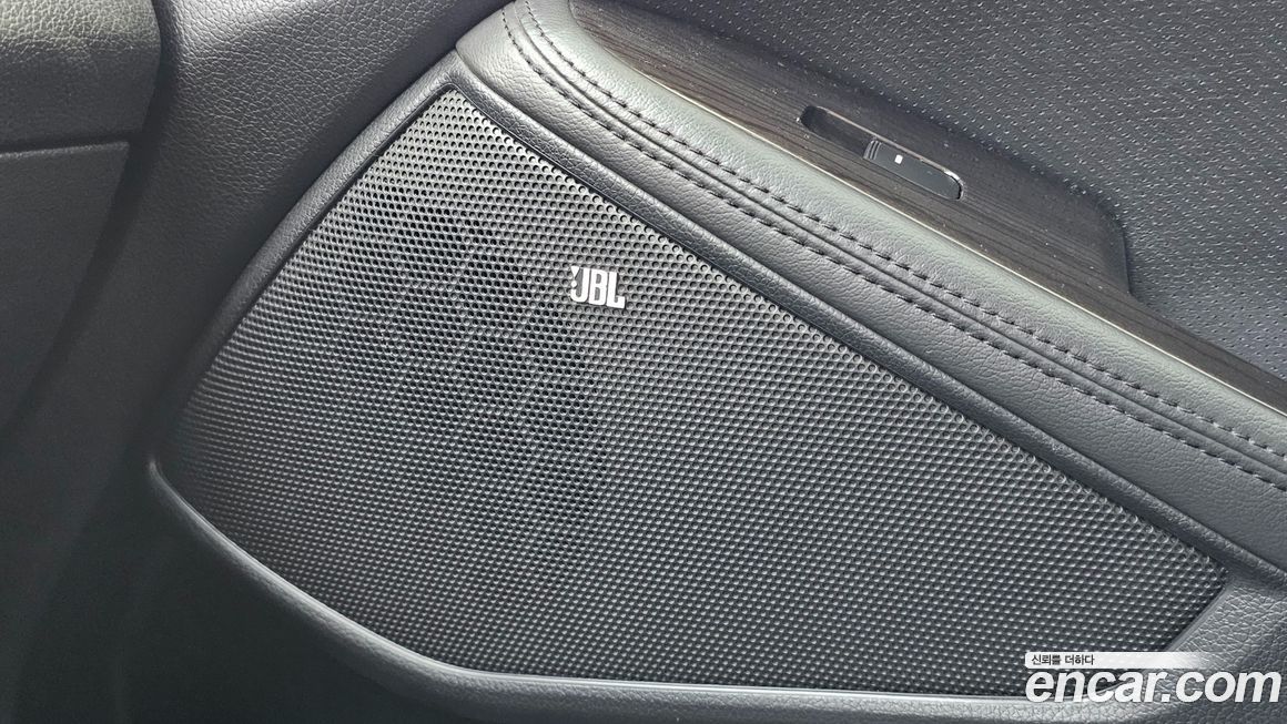 Kia K5 2011