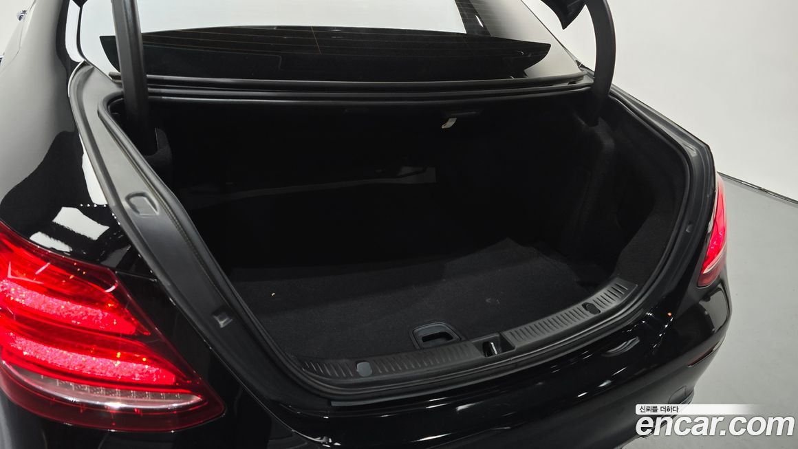 Mercedes-Benz E-Class 2019