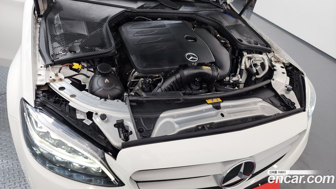 Mercedes-Benz C-Class 2020