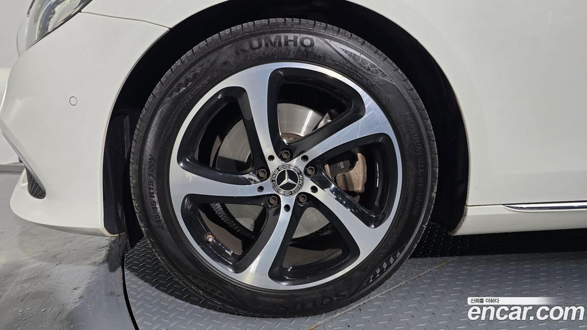 Mercedes-Benz E-Class 2020